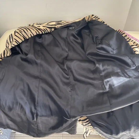 Bebe Faux Fur Tiger Stripe Beige Black Belted Coat L